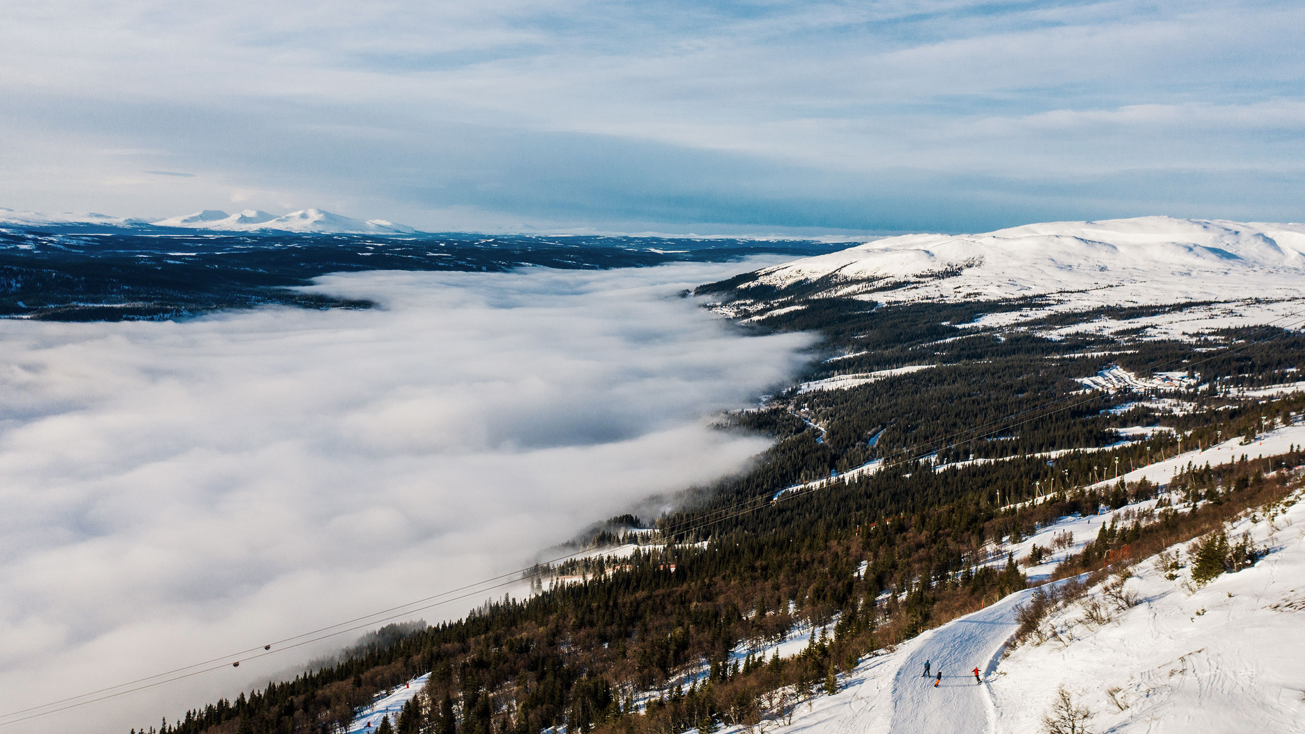 Berg i Åre eller Sälen för skidåkning och naturupplevelser med Carlsberg Alcohol Free alkoholfri öl 